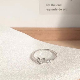 Nhẫn nữ đính hạt trái tim cách điệu mảnh dễ thương