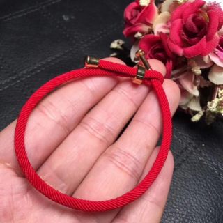Vòng Tay Chỉ Đỏ May Mắn Không Đen Không Rỉ.