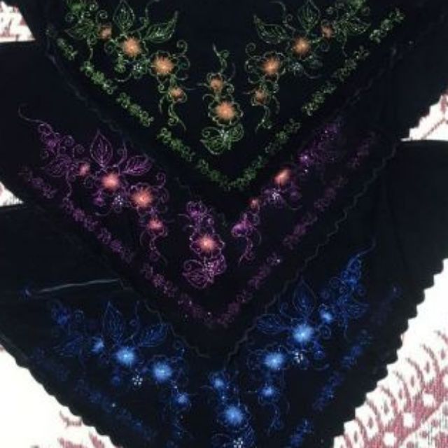 Khăn nhung cho bà cho mẹ