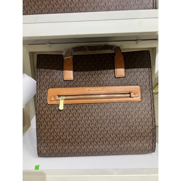 Công  sở  chữ  k sz35