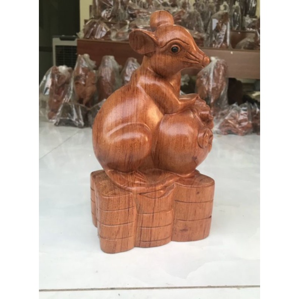 Tượng con chuột gỗ hương cao 25 cm