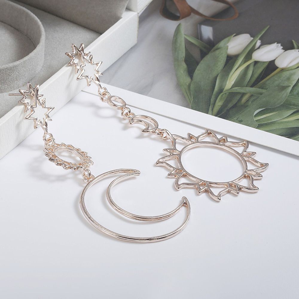 Khuyên tai hình mặt trăng và ngôi sao cho nữ