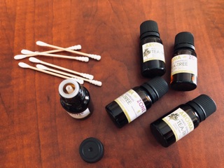 Tinh Dầu Tràm Trà Tea Tree Oil - 10ml