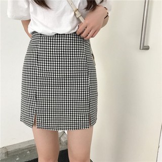 Chân váy kẻ caro