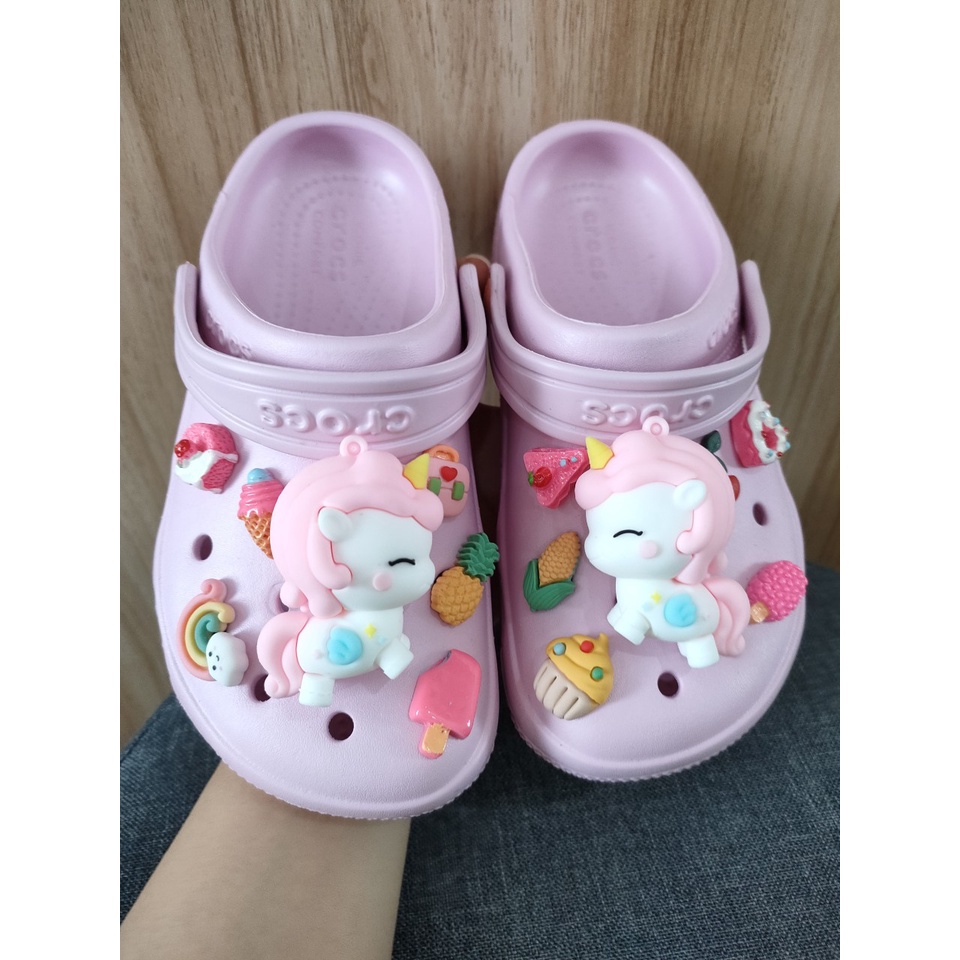 🔥 Bán Chạy . Dép Sục Crocs Classic hồng + Charm Cho Bé Gái . Sản Phẩm Cao Cấp, nhựa Không mùi