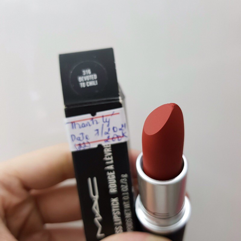 Thanh lý son MAC Powder Kiss màu Devoted To Chili lỗi như hình (Inbox số cụ thể để được hình chi tiết lỗi) | BigBuy360 - bigbuy360.vn