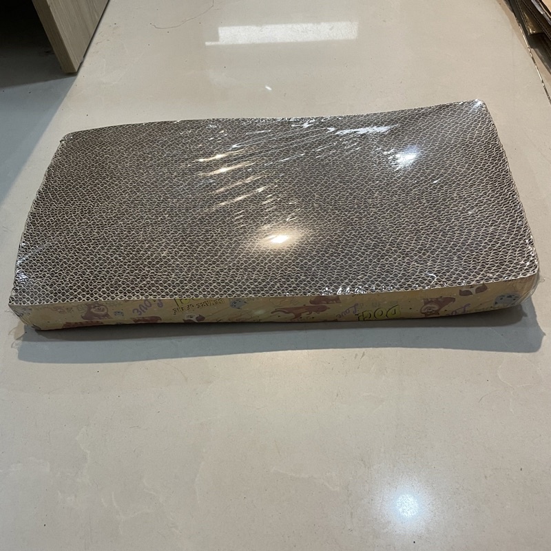 Bàn cào móng gợn sóng giải trí cho mèo