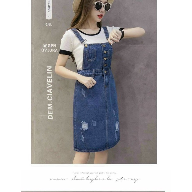 Đầm jean suông yếm 2 dây xẻ tà sau, váy bò xuông trẻ trung xinh xắn - KHV