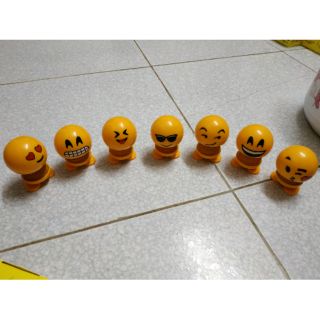 Emọji lò xo lắc lắc mặt biểu cảm
