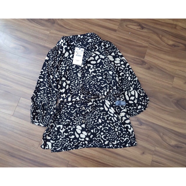 Áo sơmi zara hoạ tiết da động vật hàng dư