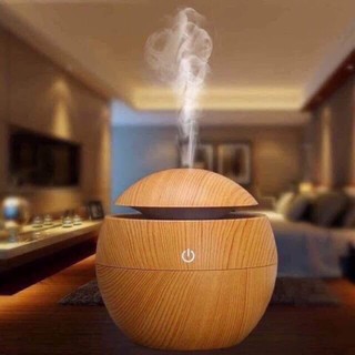 Đèn xông tinh dầu, máy xông tinh dầu phun sương thơm phòng vân gỗ Giá tốt
