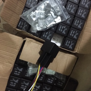 Relay 5 chân 12V 40A