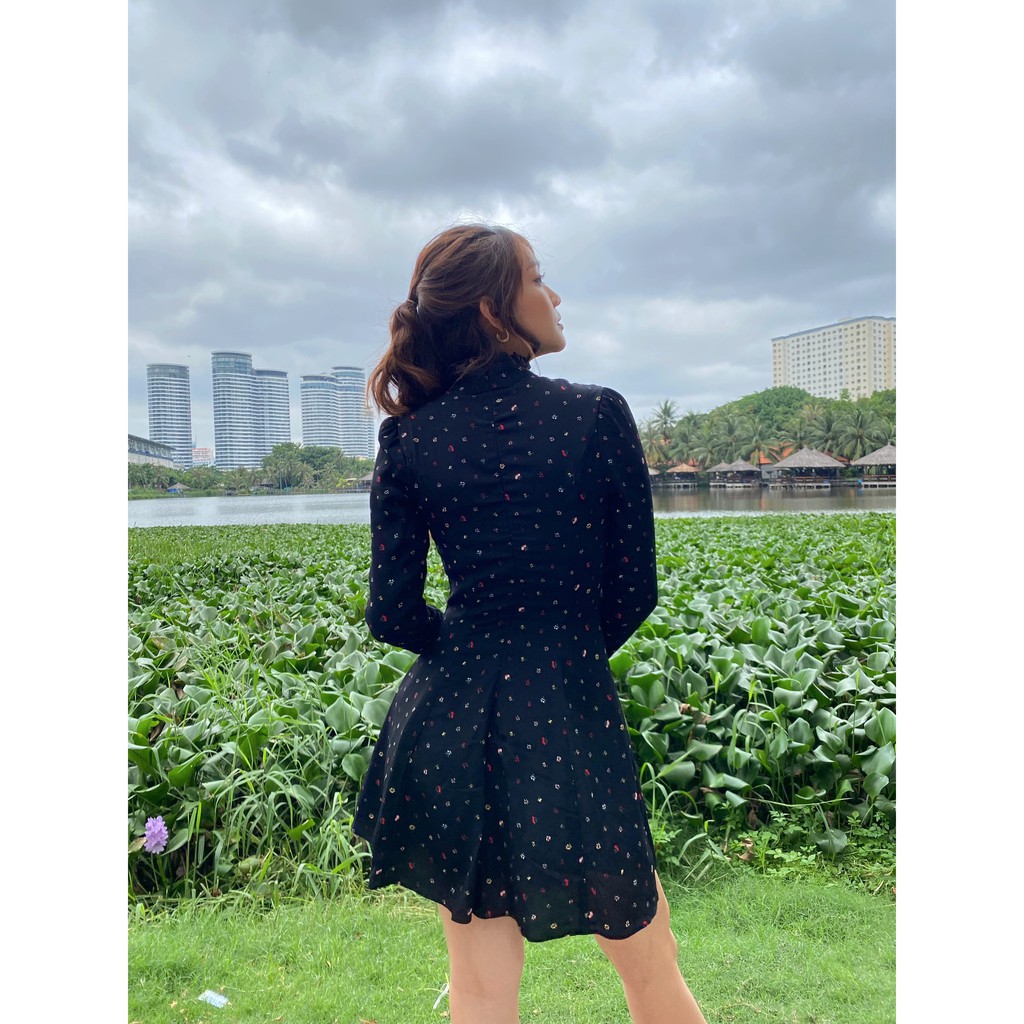 Anniegals - Đầm đen nền hoa cột dây tay dài - Penny Dress | BigBuy360 - bigbuy360.vn