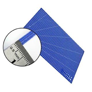 Bảng cắt cỡ A3 A4 in kẻ ô tiện dụng trong thiết kế đồ thủ công