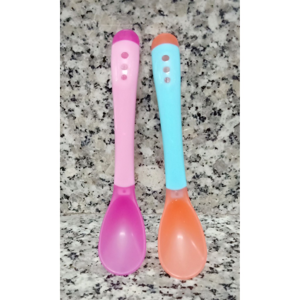 VĨ LOẠI 1 VÀ 2  CHIẾC THÌA MỀM CẢM ỨNG BÁO NÓNG UPASS