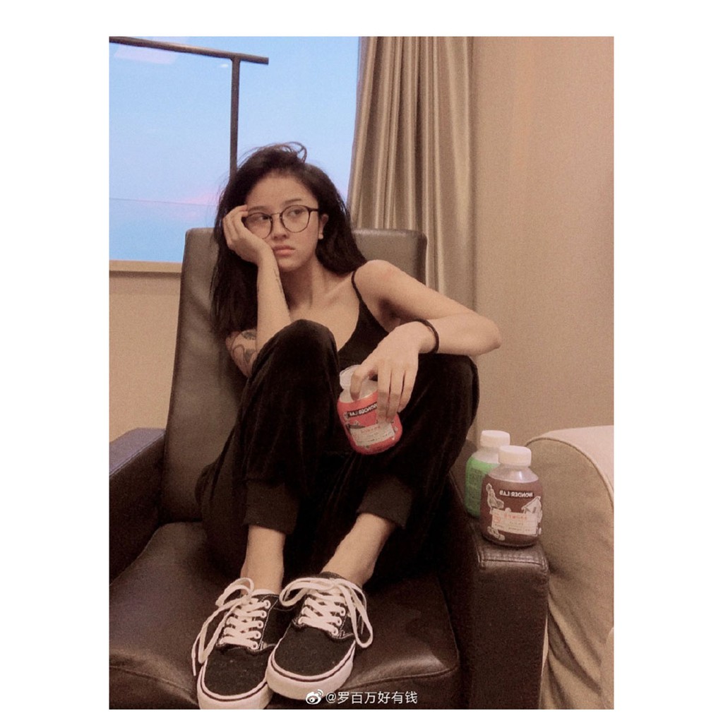 Phong Cách ins Mắt Kính Gọng Đen Trơn Dày Dặn Chống Ánh Sáng Xanh Lam Phong Cách luo million tik tok Cho Nữ