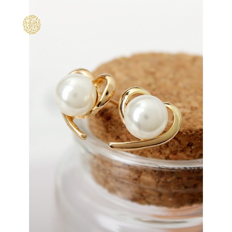 Khuyên Tai Hình Trái Tim Đính Ngọc Trai Màu Vàng Thiết Kế Mới