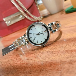 Đồng hồ nữ Citizen EM063051D Eco-Drive Axiom Women's tone silver - Máy Quartz Pin - Kính khoáng