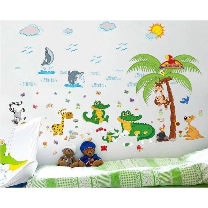 Tranh dán tường ao cá sấu