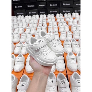 Giày sneaker Ni ke bé trai-trắng