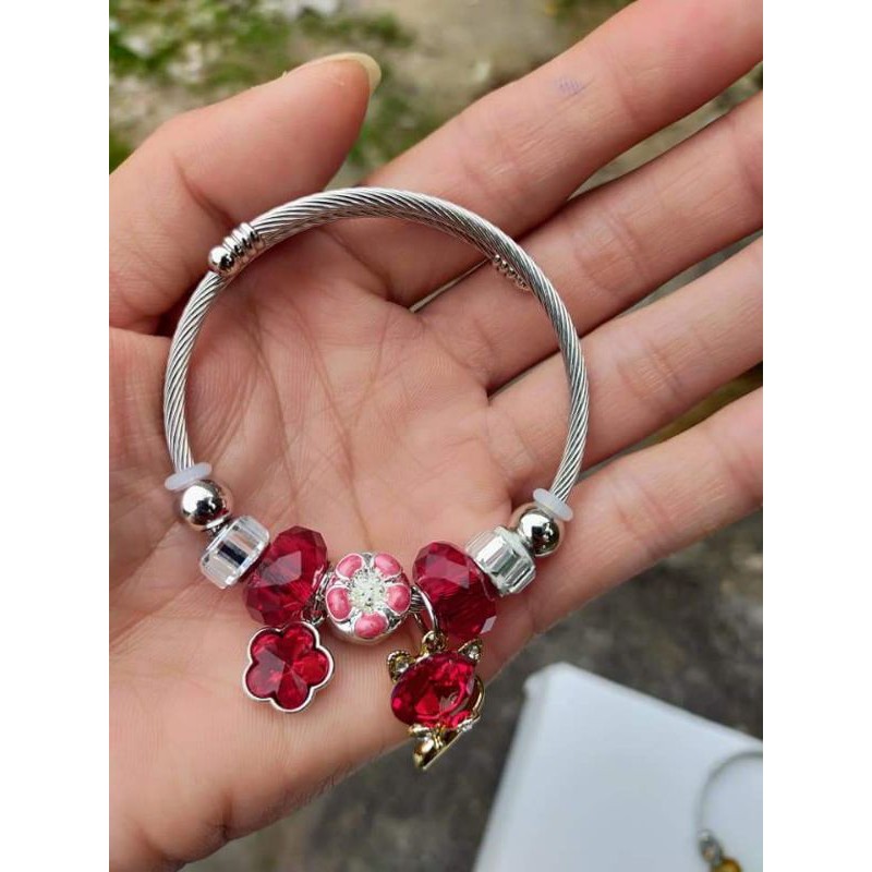 Vòng charm bạc thái