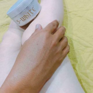 Kem Body bơ Swhite