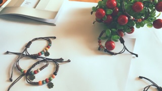 Vòng tay Handmade phối hạt gốm sứ
