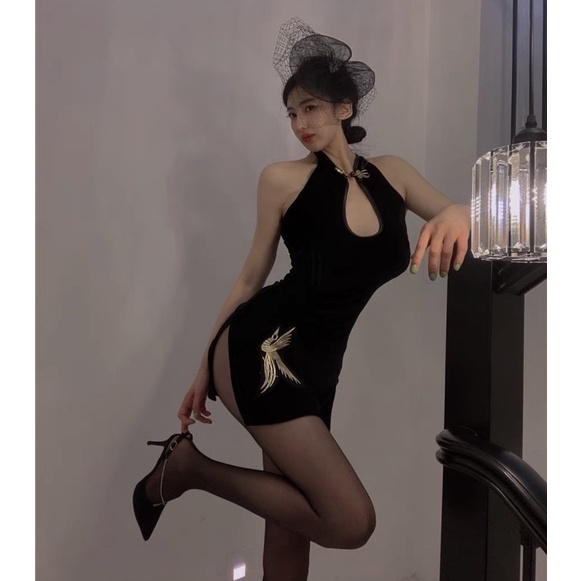 Sườn xám nhung đính hạc sexy