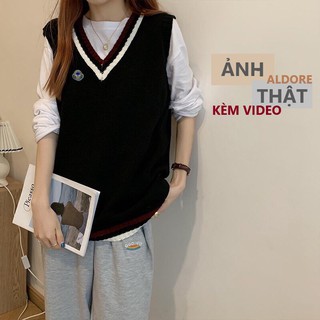 Áo gile len nữ dáng trơn kèm huy hiệu