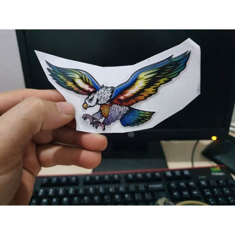Decal dán xe hình đại bàng tem 3 lớp cực đẹp