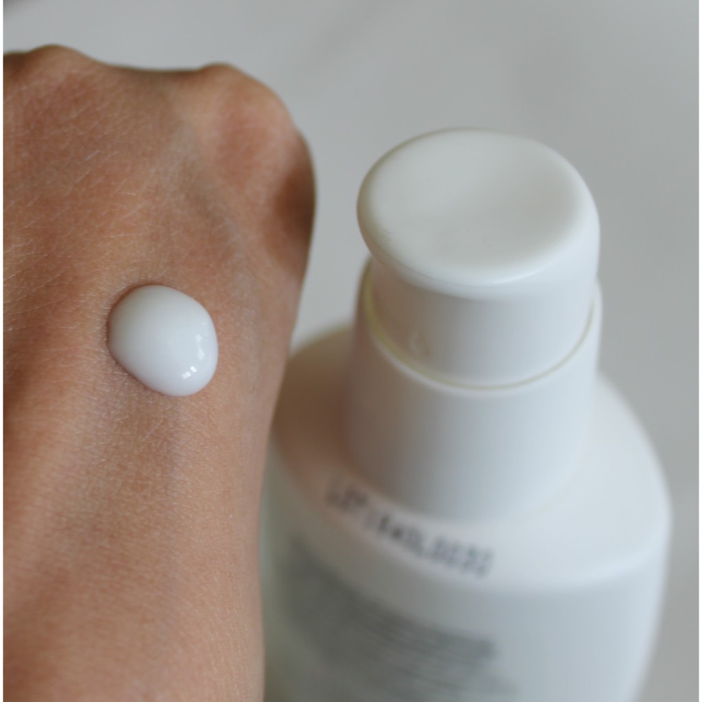 Kem dưỡng cho da nhạy cảm Neutrogena Oil-Free Moisture Sensitive Skin 118ml
