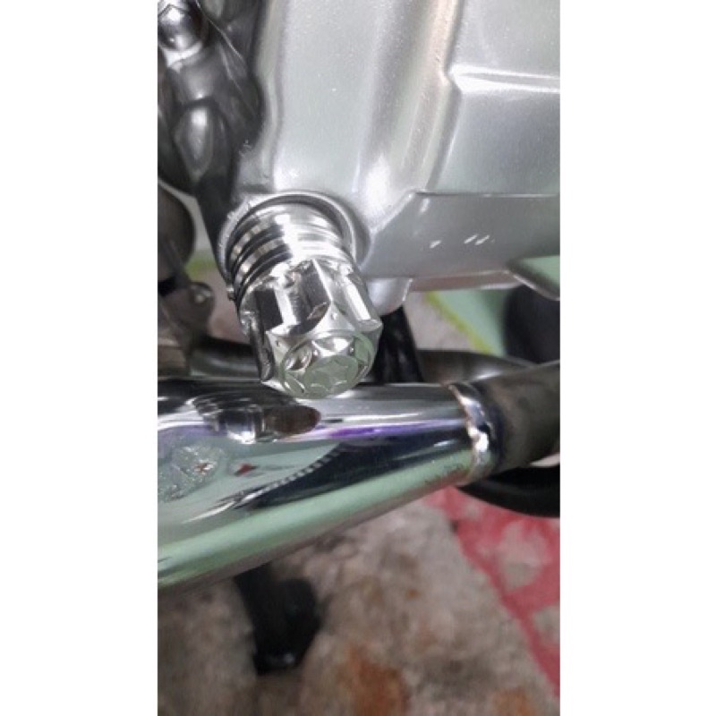 Chụp Giò Đạp Salaya inox 304 Mẫu G3 Gắn Mọi Dòng Xe