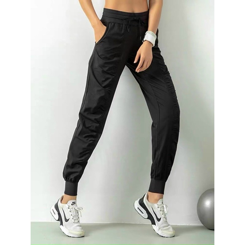 Quần Jogger Dù Thể Thao Nữ