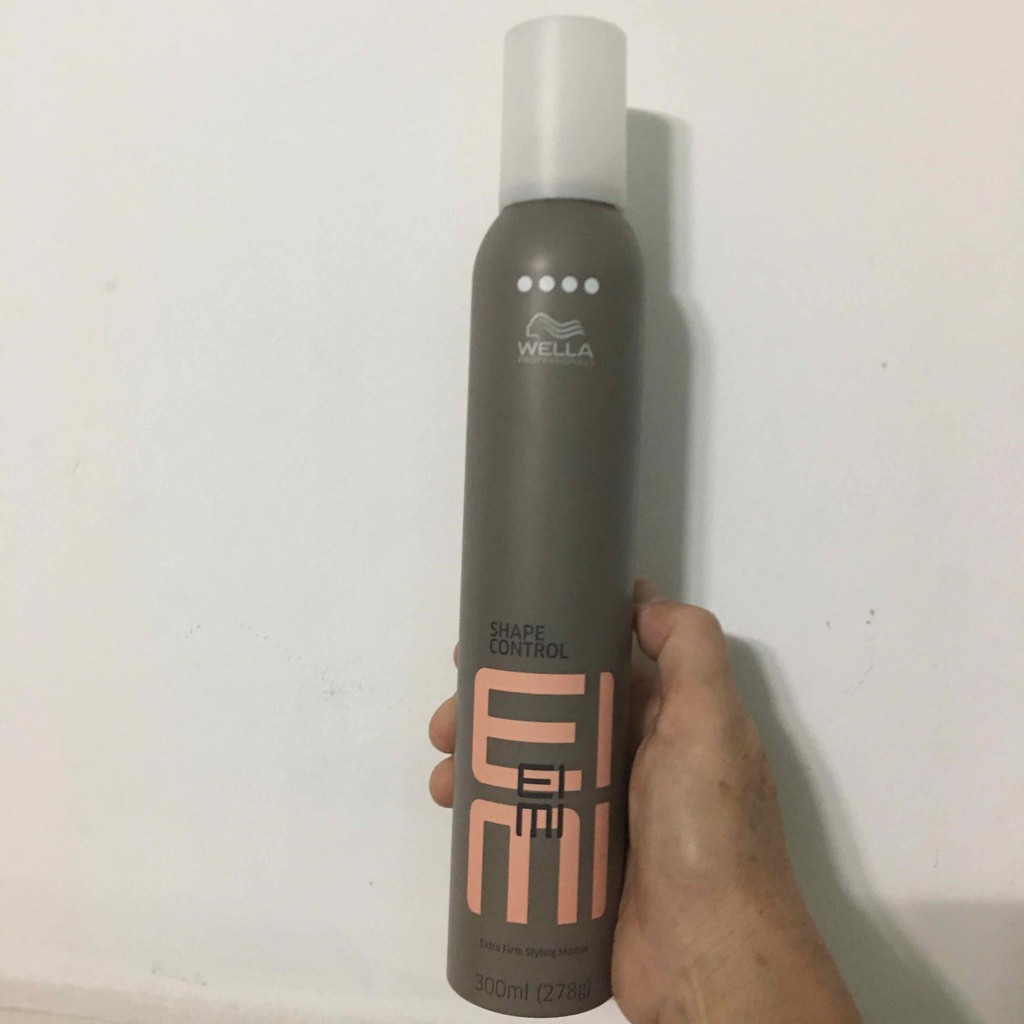 Mousse tạo dáng và giữ nếp hoàn hảo EIMI Shape Control Wella 300ml (Cấp độ 4)