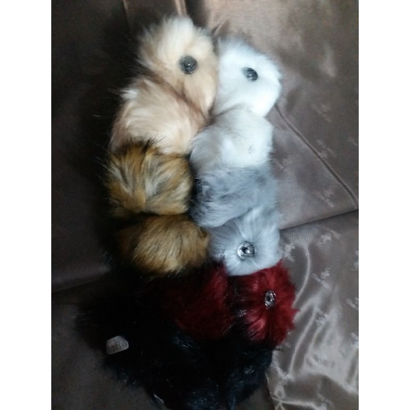 Quả bông / quả pom / quả lông gắn mũ len.khách vui lòng ib chọn màu ạ.