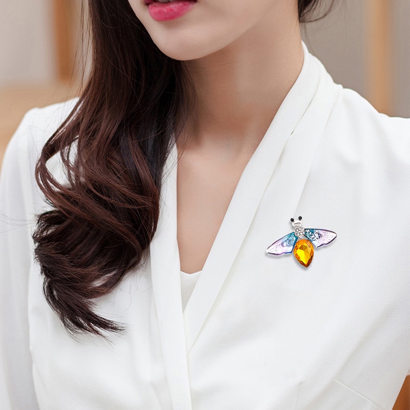 Ghim Cài Áo Hình Con Ong Đính Đá Pha Lê Thanh Lịch