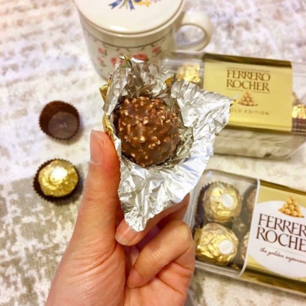 Chocolate Ferrero Rocher Hộp 16 Viên 200g - Hàng cận date
