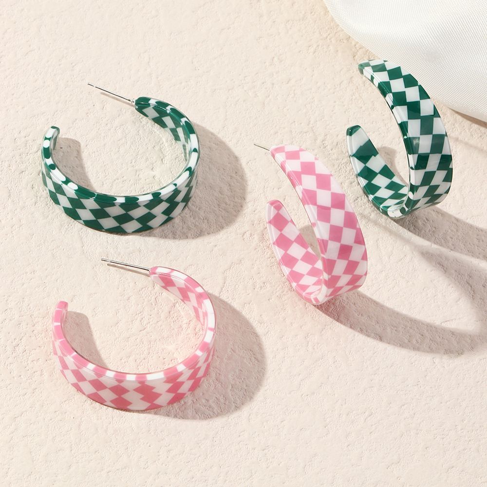 Hoa tai đinh tán từ nhựa acrylic resin kẻ sọc caro cổ điển phong cách Hàn Quốc thanh lịch thời trang dành cho nữ