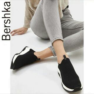Giày aut hãng Bershka
