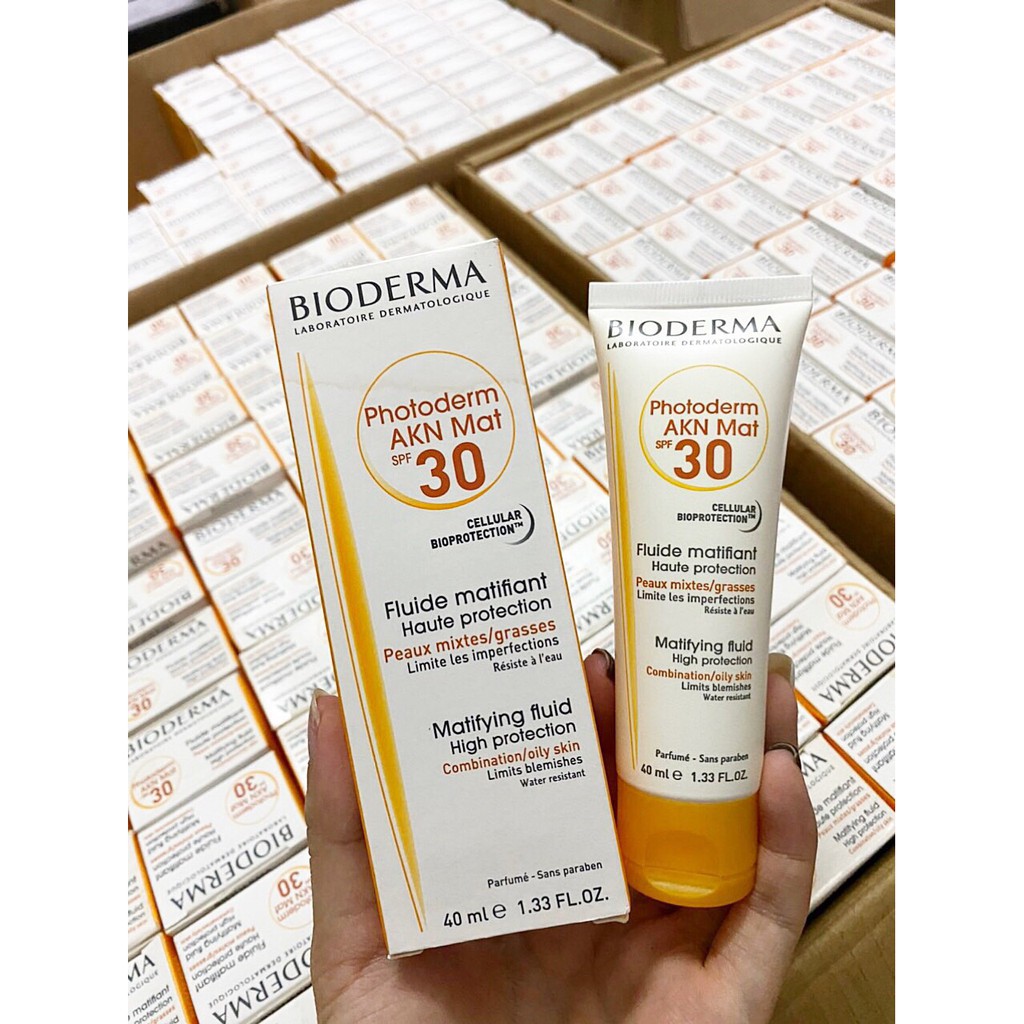 Kem chống nắng cho da mụn Bioderma Photoderm AKN Mat SPF30 - 40ml | BigBuy360 - bigbuy360.vn