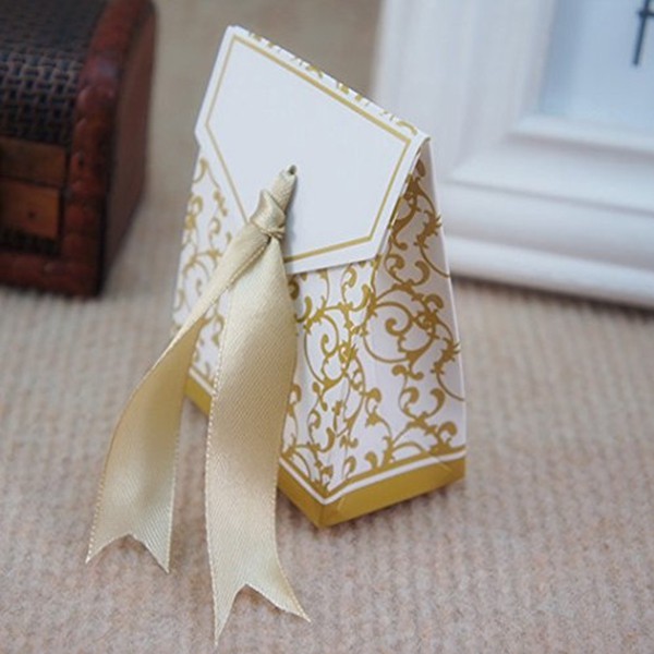 1 gói (50 cái) giấy vàng vàng hộp kẹo cưới hình tam giác ba chiều sáng tạo túi kẹo (bao gồm ruy băng)