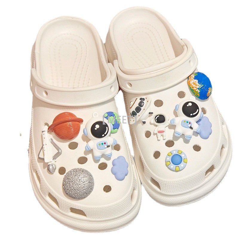 [Meet] Phụ Kiện Khóa Cài Giày crocs DIY Hình Hoa / Phi Hành Gia Hoạt Hình Trang Trí Giày crocs Jobz charm-Spaceman