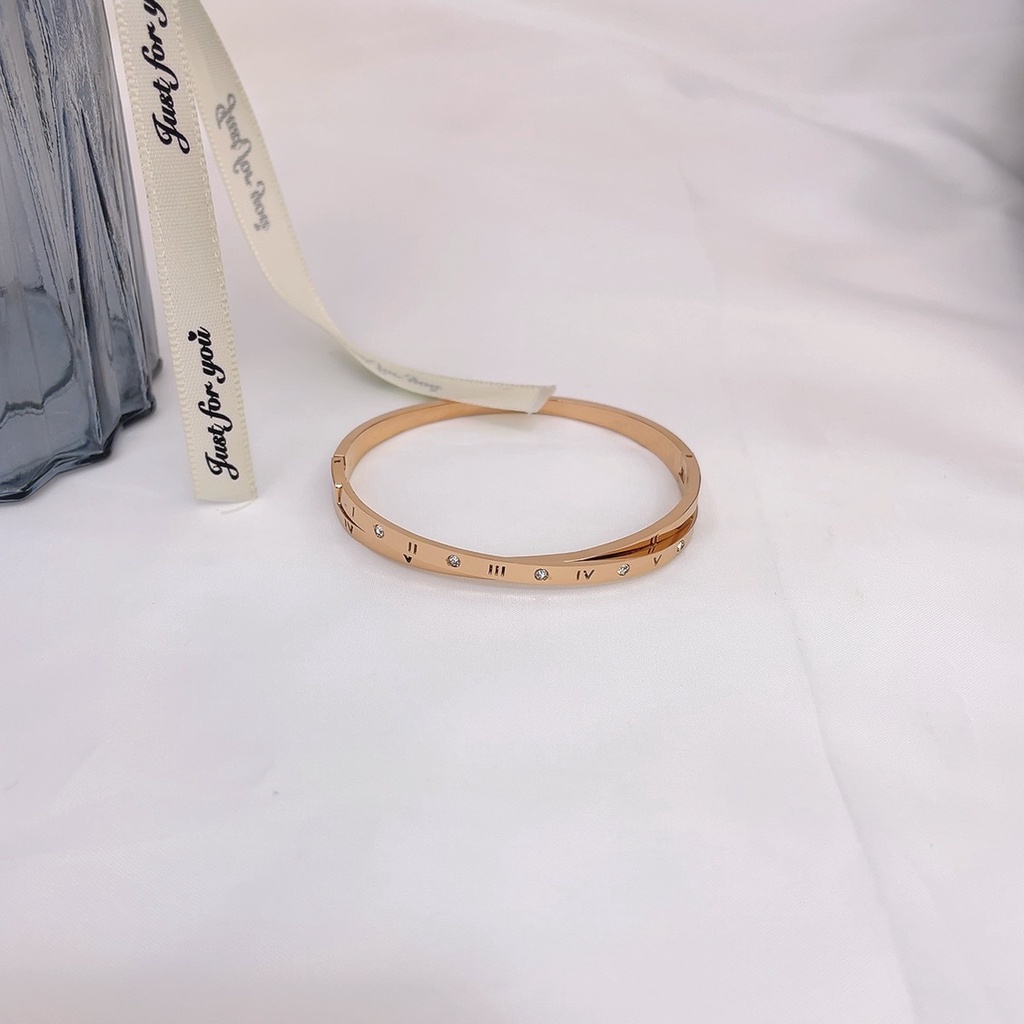 Phiên Bản Hàn Quốc Tính Khí Cao Cấp La Mã Số Vòng Tay Kim Cương Nữ Trẻ Thiết Kế Thời Trang Cảm Thấy Vòng Tay Thép Titan Trang Sức