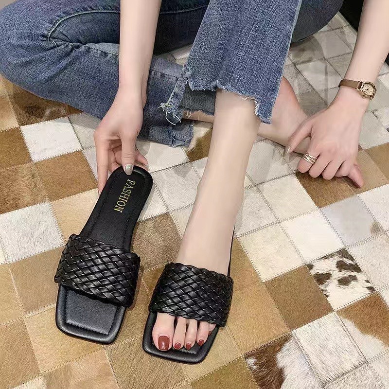 Giày Cao Gót Đính Đá Thiết Kế Siêu Sang Chảnh