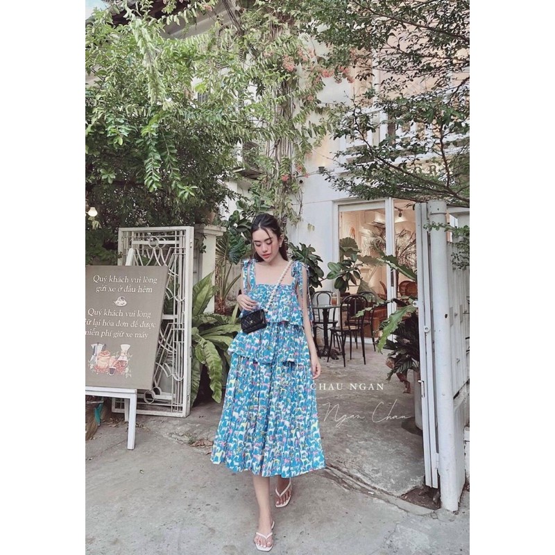 Đầm 2 dây tầng hoạ tiết sặc sỡ