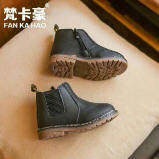 Boot cho bé