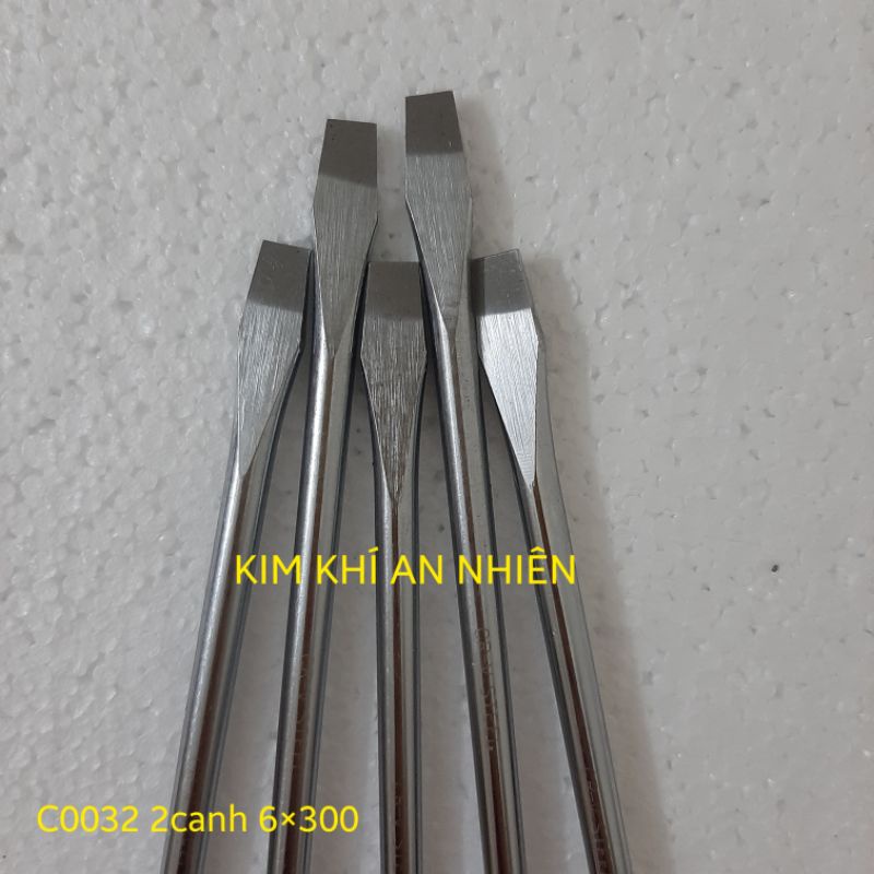 Tua vít dài 5x300mm, 6x300mm có từ tính bằng thép Crv chính hãng CMART