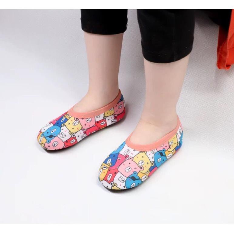 Shopnghebeo:giày vải lót lông chống trượt ấm áp cho baby/ giày đi trong nhà