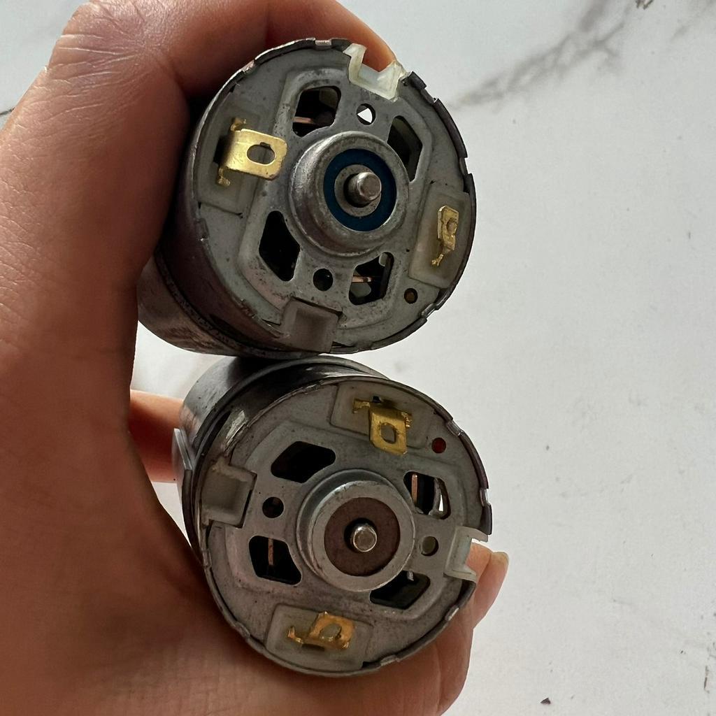 MOTOR 555 - HÀNG THÁO MÁY - CHỔI THAN MỚI 100%
