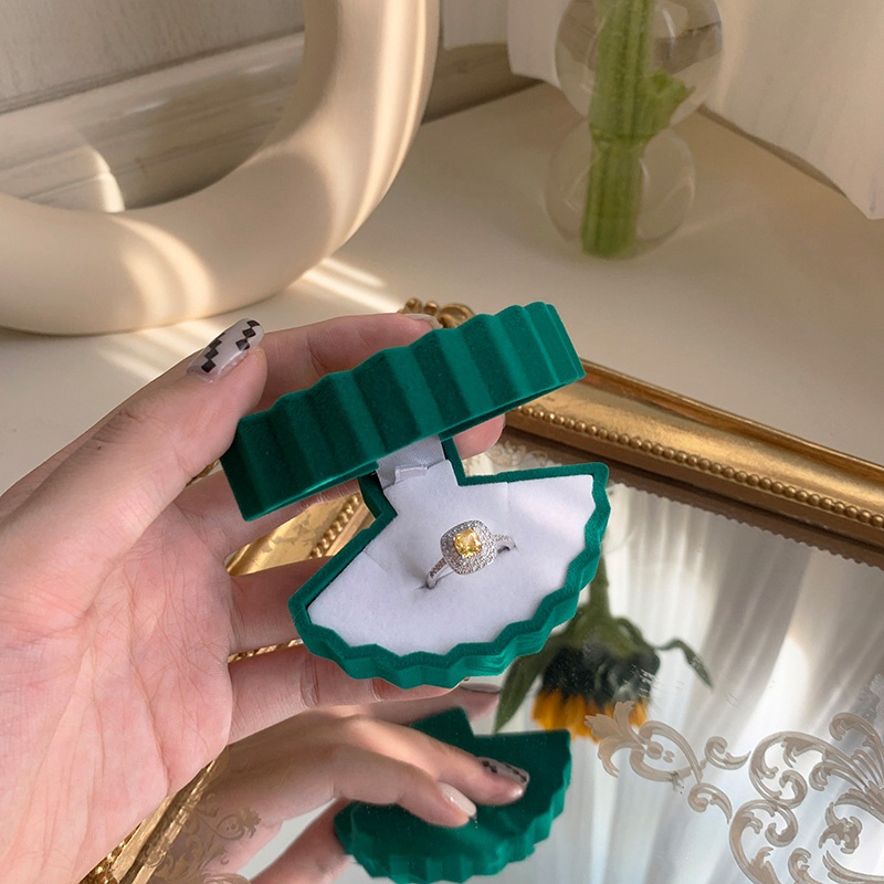 Hộp Đựng Trang Sức Hình Quạt Phong Cách Trung Hoa Độc Đáo